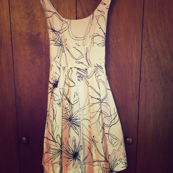 Dresses & Skirts - Dress